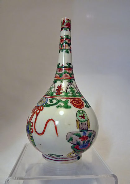 Kangxi-Chinese-famille-verte-porcelai Kangxi-Chinese-famille-verte-porcelain-rosewater-sprinkler1662-1722