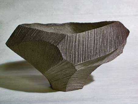 Kayoko-Hoshino-sculptural-bowl Kayoko-Hoshino-black ceramic sculptural-bowl