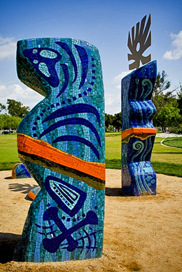 kim-emerson-mosaic-sculptures-374x560 Kim-EmersonCerritos-Park blue and red abstract mosaic sculptures