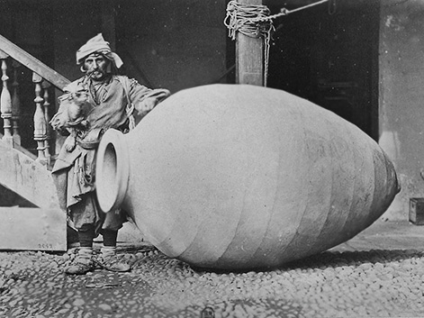 qvevri-wine-pot-471x353 Kverkis Old georgian wine pot