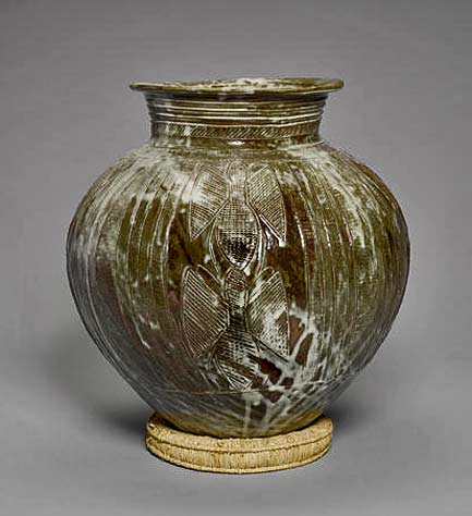 Ribbed-water-pot-ladi-Kwali Ladi-Kwali-a-large-Water-Pot,-circa-1960-Height-40.6cm-(16in