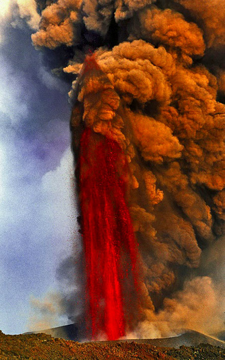 Lava-fountain-of-Mt-Etna-volcano Lava fountain eruption of Mt Etna volcano