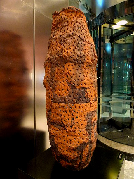 Lawson-Oyekan-huge-ceramic-vessel Lawson Oyekan huge ceramic sculpture vessel