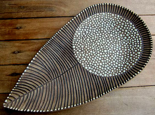 Leaf-like-platter-form-by-Tacito-Fernandes Leaf like platter-form by Tacito Fernandes