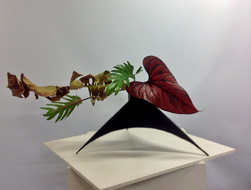 Pats-ikebana-Leaves-only-in-horizontal-arrangement--2015 Pats-ikebana-Leaves-only-in-horizontal-arrangement--2015