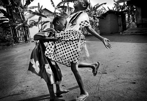 Leslie-Alsheimer-photography Leslie Alsheimer---Dignity Two girls laughing