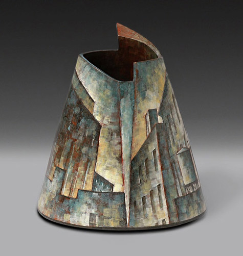 lidya-buzio=-x1x-475x502 Lidya-Buzio---XIX--1985----Artsy - contemporary vase with cityscape decoration