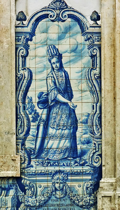 Lisbon-street-zulejos Lisboa,-Janelas-Verdes-JaimeSilva -Flickr