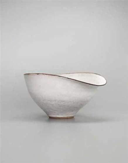 lucie-rie-white-bowl Lucie Rie ceramic bowl