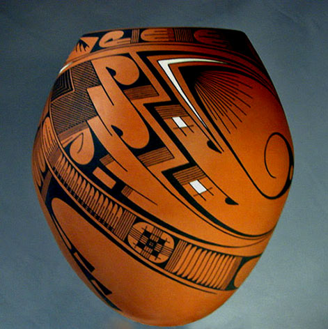 Mata-Ortiz-Nicolas-Quezada Mata Ortiz Nicolas Quezada † Magnificent Olla Redish Brown-or-Orange-Terracota