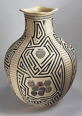 Rroberto-olivas-sgraffito--325456 Mata-Ortiz-Pottery-by-Roberto-Olivas-Sgraffito-Olla