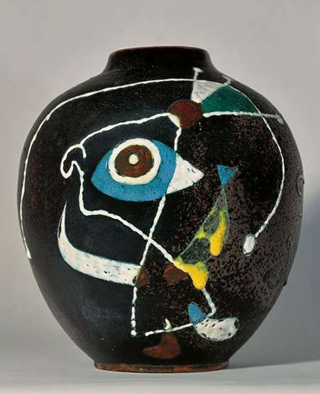 Miró.Vase,1946,Stoneware-Signed-and-dated-on-the-base1946 Joan-Miro vase