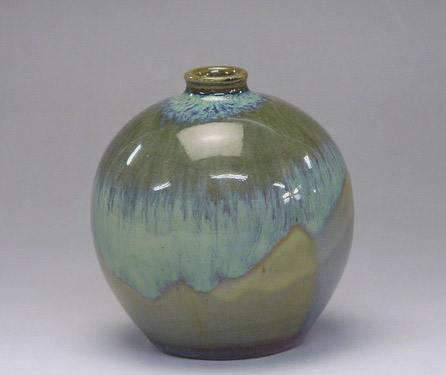 446px-375px-Mitsunari-Saki-bottle.jpg Green Mitsunari Saki bottle by Samsung Miyagi