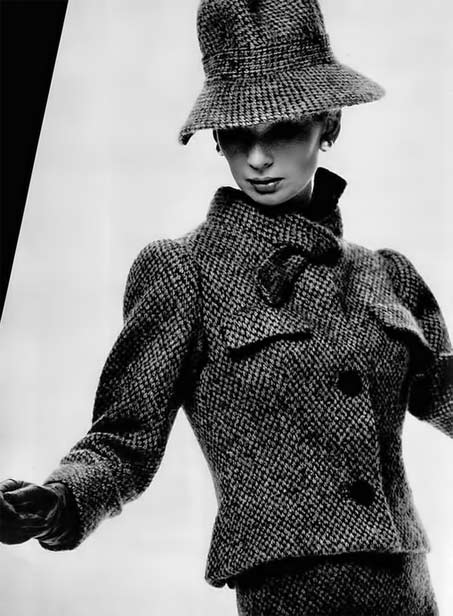 tweed-hat-by-Pierre-Balmain Model-in-wonderful-blue-and-brown-tweed-suit-with-matching-tweed-hat--by-Pierre-Balmain--photo-by-Georges-Saad--1962---Flickr---Photo-Sharing-