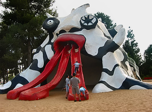 The-Golem-monster-Niki-de-Saint-Phalle MonstersThe-Golem,-Kiryat-Hayovel,-Israel