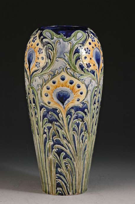 Moorcroft-pottery-'Peacock-feather' Moorcroft-pottery-'Peacock-feather' vase