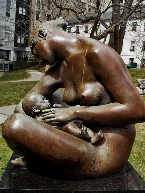 Mother-&-Child-Beautiful-Sculpture-on-the-Bullfinch-Lawn,-Massachusetts-General-Hospital Public-Mother-&-Child-Beautiful-Sculpture