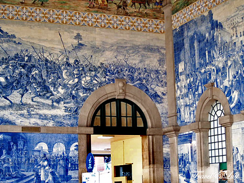 Azuljos-Bento-station Murals+São+Bento+train+station