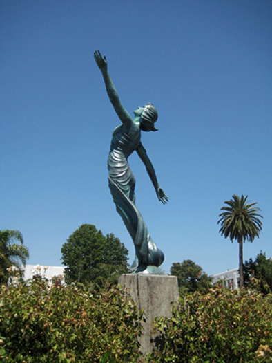 inspiration-Harry-Weinbrenner-394x525 Insipration by Harry Weinbrenner at Venice California Female figure sculpture with outstretched arms