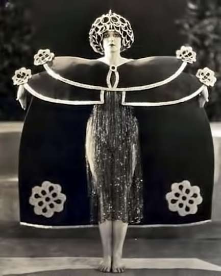 Alla-Nazimovaf-ilm-actress Alla Nazimova in Salomé 1923 directed by Charles Bryant