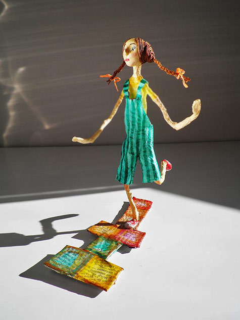 Ninots-of-Natalia---Natalia-Mendoza Natalia Mendoza girl in green dress hopscotch figure