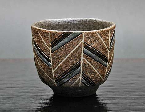 Nishida-Shinya-incised-tea-bowl Nishida-Shinya-incised-tea-bowl geometric patterns