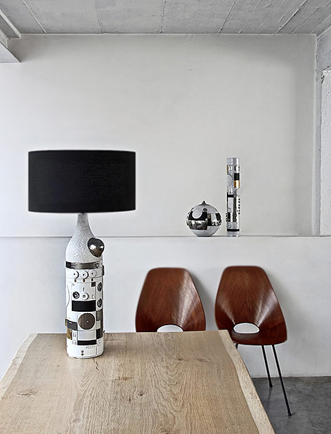 Nostromo-settingNostromo-15-Lamp.With-Gold-and-Palladium-luster-details Nostromo setting - 'Nostromo 15 Lamp' contemporary decor