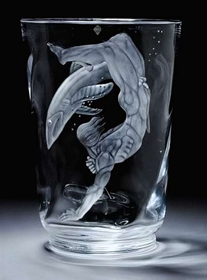 orrefors-vicke-lindstrand-vase orrefors-vicke-lindstrand-peasrl diver engraved vase