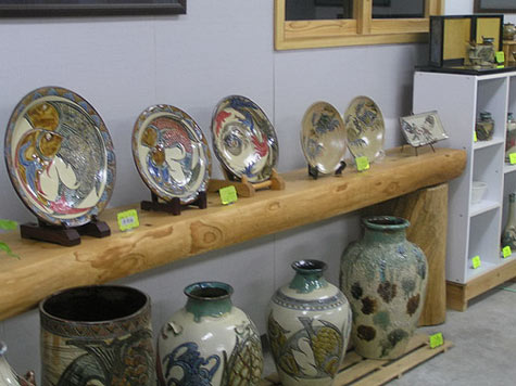 475px-356px-Samsung-Miyagi-ceramic-shop Samsung Miyagi ceramic shop, Okinawa Japan