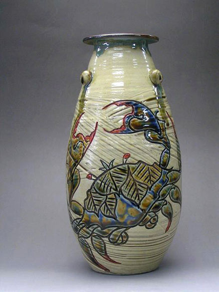437px-582px-Japanese-ceramic-crab-vase.jpg Crab motif vase Samsung Miyagi