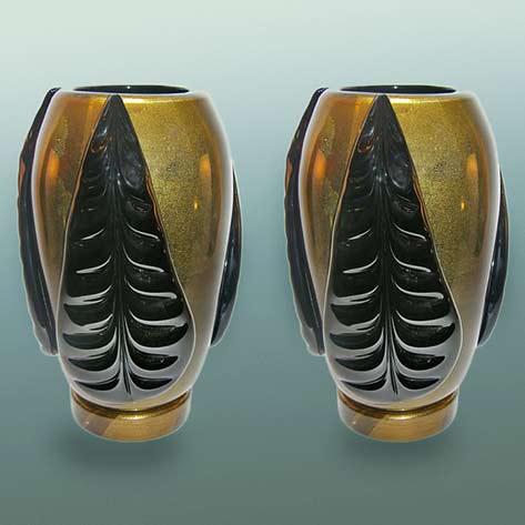 Murano-contemporary-glass-vases pair-of-pino-signoretto-black-and-pure-gold-murano-glass-vases