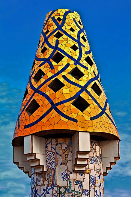 palau-güell-chimney-barcelona-437x657 Palau-Güell-Chimney,-Barcelona in yellow. blue and black