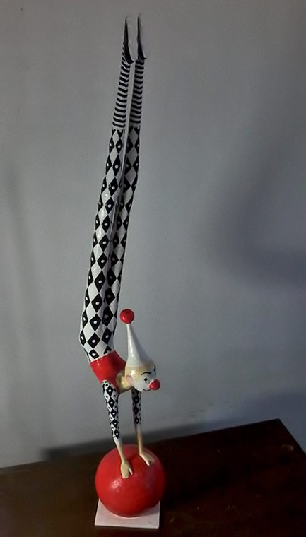 Papel-pra-toda-Obra--paper-mache-clown Papel pra toda Obra -- paper mache clown balancing on a red ball
