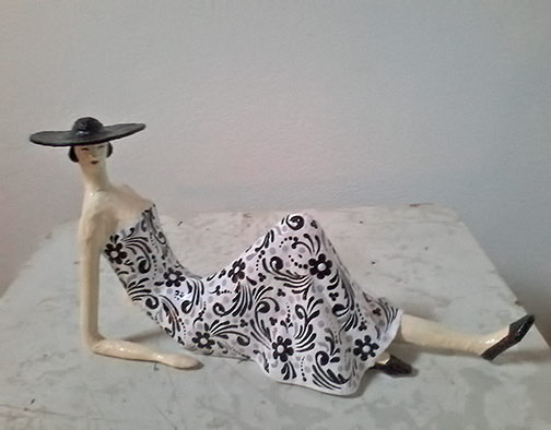 Papel-pra-toda-Obra - reclining-female Papel-pra-toda-Obra - reclining female papier mache