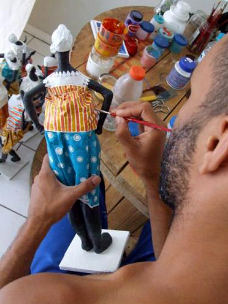 papelpratodaobra-1765 Papier mache artist Ubiratã Trindade