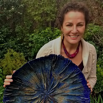 pascale-lehmann_ Pascale Lehmann with ceramic sculpture plate