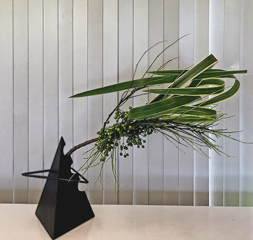 Pat's-Ikebana---Fruiting-branch-with-NZ-flax---2016 Pat's-Ikebana---Fruiting-branch-with-NZ-flax---2016