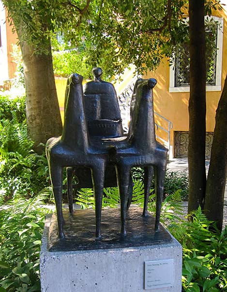 Peggy-Guggenhein-Museum-Chariot--Fritz-Koenig-(1957) Peggy-Guggenhein-Museum-Chariot--Fritz-Koenig-(1957)