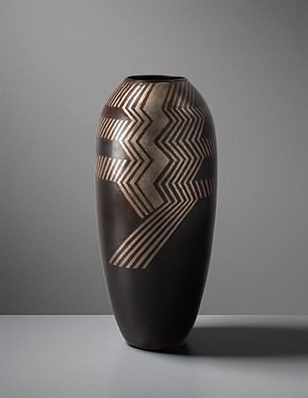Jean-Dunand,-Large-vase PHILLIPS-Jean-Dunand,-Large-vase-Galerie-Michel-Giraud