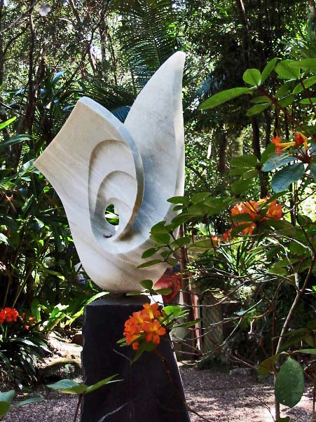 Phoenix-Sculpture-Garden,-Mt-Glorious Graham Radcliffe phoenix rising sculpture