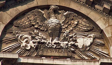 St-Paul’s-Cathedral-phoenix Phoenix sculpture at Saint Pauls