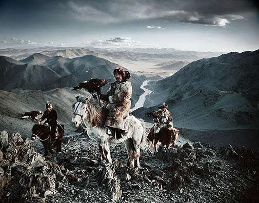 mongolian-tribe-jimmy-nelson photographs-of-vanishing-tribes-before-they-pass-away-jimmy-nelson-1__880