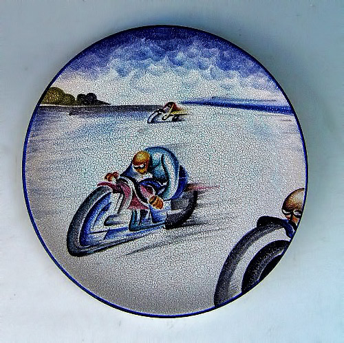 mazotti-albisola-futurist-plate-500x499 Piatto motociclisti Tullio Mazzotti, Albisola Dish with speeding cyclists decoration