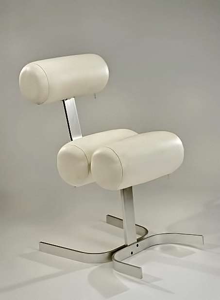 Pierre-Vandel,-1970 Pierre-Vandel,-1970 white leather contemporary chair