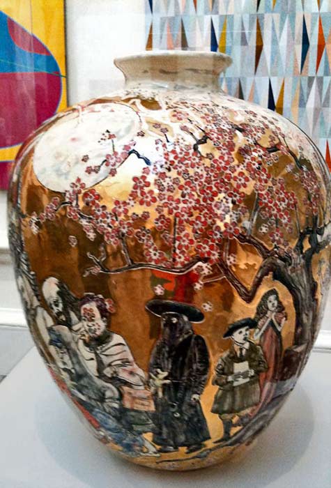Potter-Artist-Grayson-Perry Grayson-Perry ceramic vase