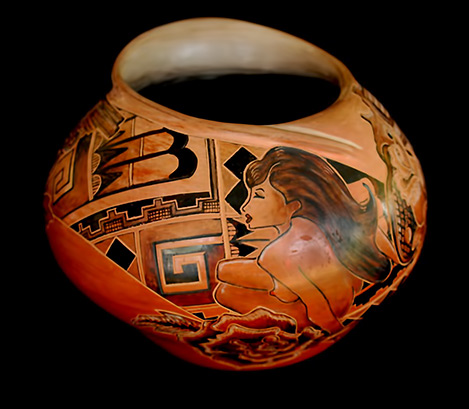 sue-folwell-santa-clara-pottery-469x409 Pueblo Girl - Susan Folwell