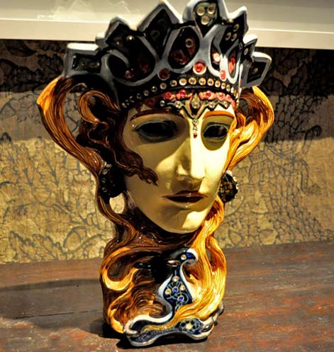 Renato-Bertelli,-Marchesa-Casati,-1920.-Collezione-Sgarbi-Cavallini Renato Bertelli, Marchesa Casati sculptur busst, 1920. Collezione Sgarbi Cavallini.