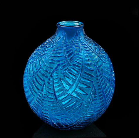 rene-lalique-espalion-vase-73x470 Rene-Lalique-'Espalion'-pattern-blue-glass-vase,-model-introduced-1927
