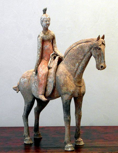 Tang-Dynasty-ceramic-mounted-horse Rider-Lady-Tang-Dynasty-(618-906)-Seated-on-the-saddle-(remouvable-from-the-horse)-with-polychromy