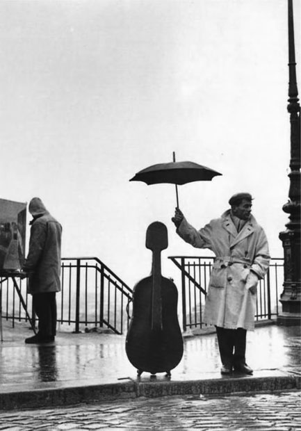 Robert-Doisneau-french-photographer Robert-Doisneau---'The-marvels-of-daily-life-are-exciting;-no-movie-director-can-arrange-the-unexpected-that-you-find-in-the-street'